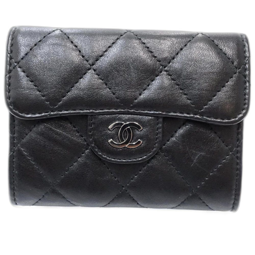 CHANEL Black Lambskin Leather Card Holder - Picture 2 of 10